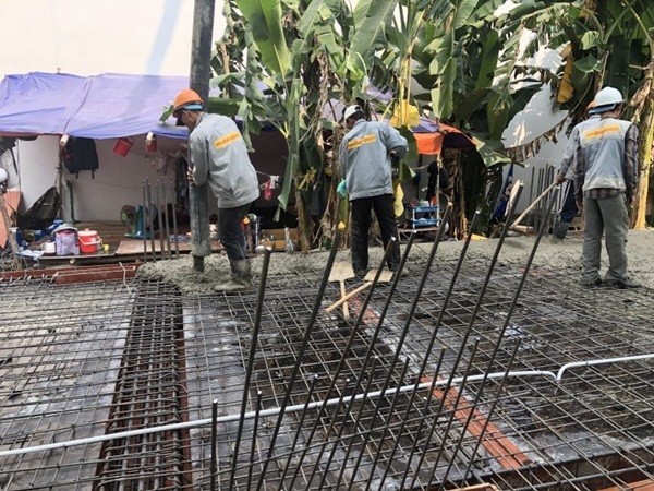 Đội ngũ nhân công làm việc chất lượng