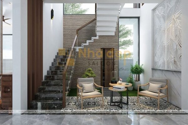 Khu vực giếng trời tạo là một góc nhỏ lấy ánh sáng tự nhiên cho ngôi nhà