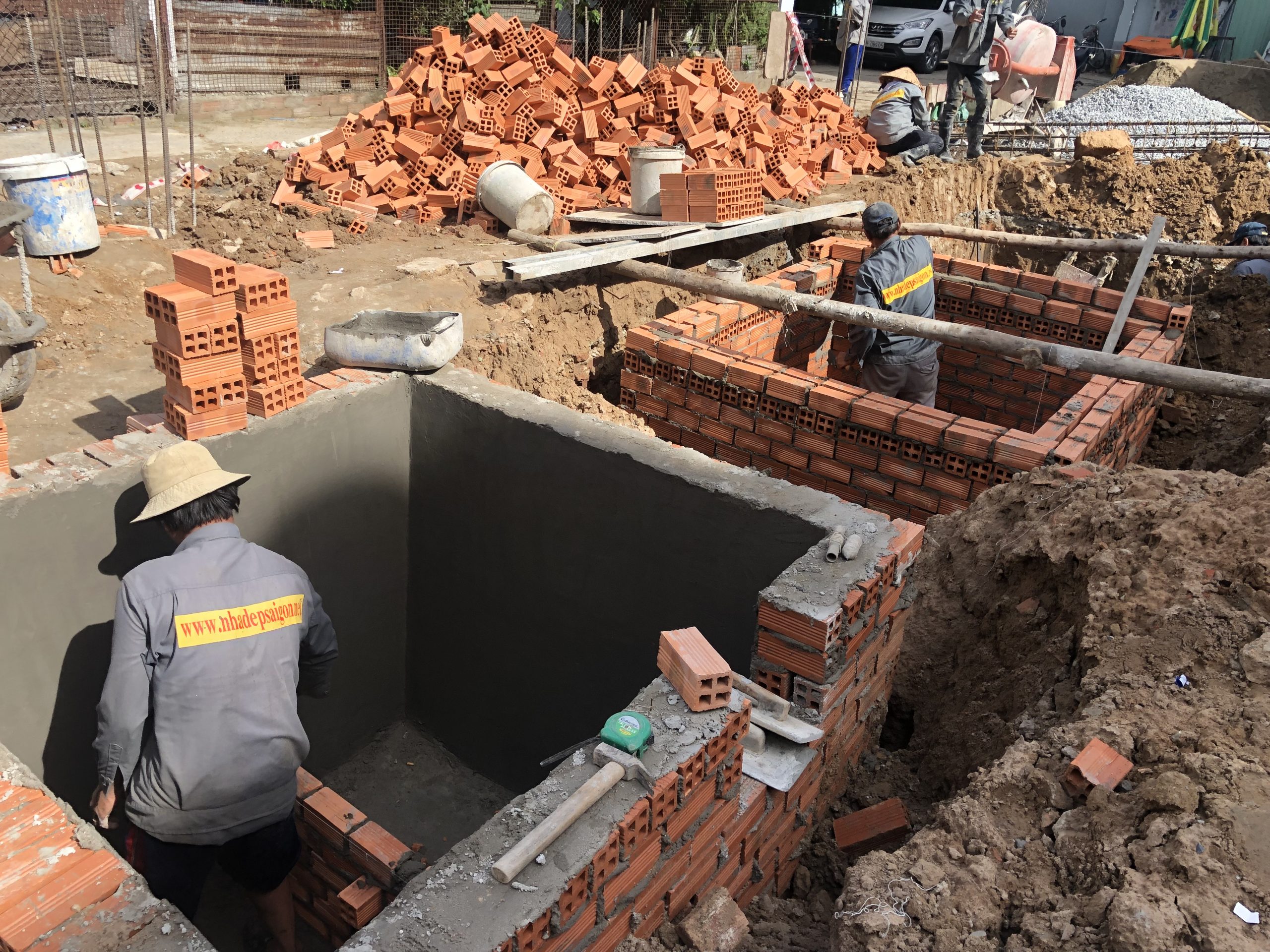 Công tác thi công các công trình ngầm: hố ga, bể phốt,